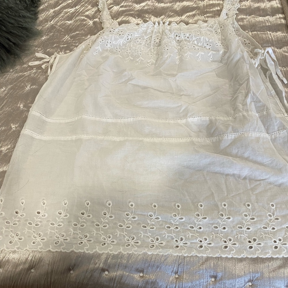 Cotton eyelet lace over top